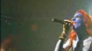 Silicon cô gái tóc vàng đánh gã ngồi trên ghế xex nga